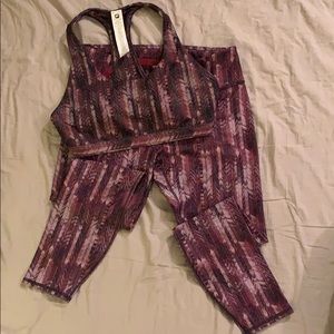 Fabletics printed capris legging and matching bra